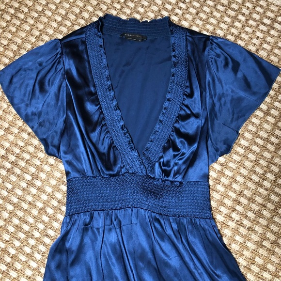 BCBG Maxazria Women’s Size Large Blue Silk Knee Length Dress - Picture 2 of 6